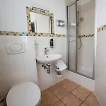 Vau *
