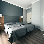 Vau